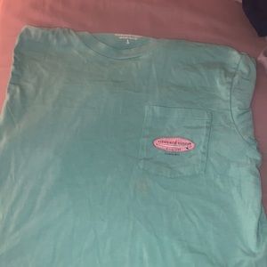 size large vineyard vines t-shirt!
